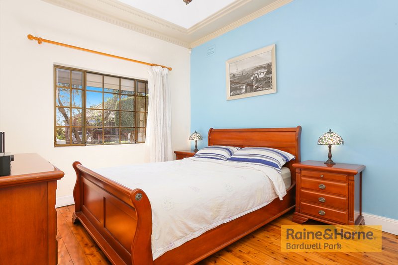 Photo - 8 Hansen Avenue, Earlwood NSW 2206 - Image 3