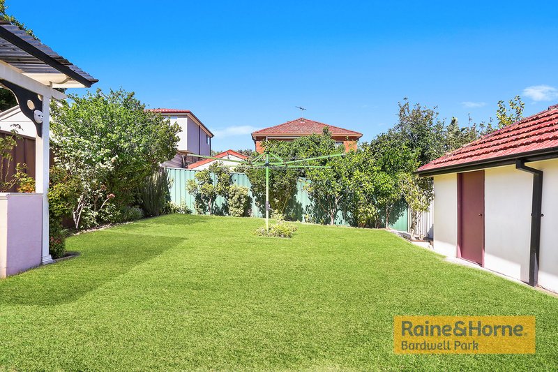 Photo - 8 Hansen Avenue, Earlwood NSW 2206 - Image 6