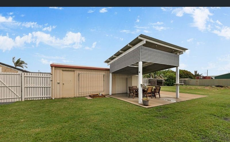 Photo - 8 Hansen Street, Burnett Heads QLD 4670 - Image 14