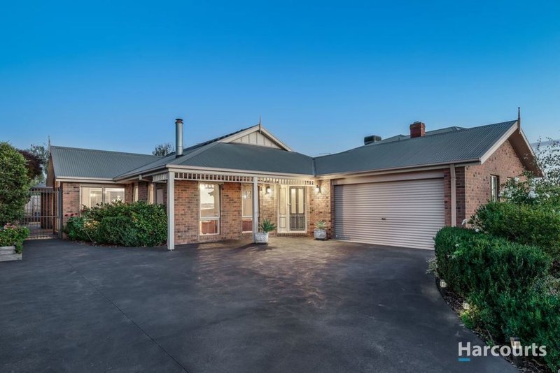 8 Happy Valley Court, Rowville VIC 3178