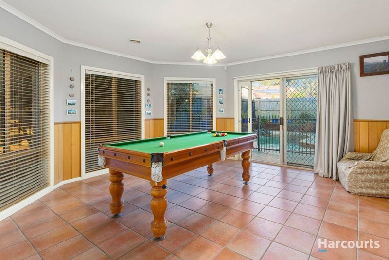 Photo - 8 Happy Valley Court, Rowville VIC 3178 - Image 7