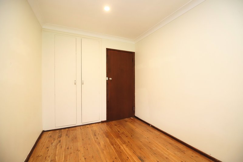 Photo - 8 Harden Crescent, Georges Hall NSW 2198 - Image 8