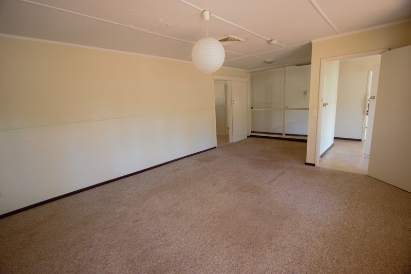 Photo - 8 Hardey Crescent, Dampier WA 6713 - Image 2