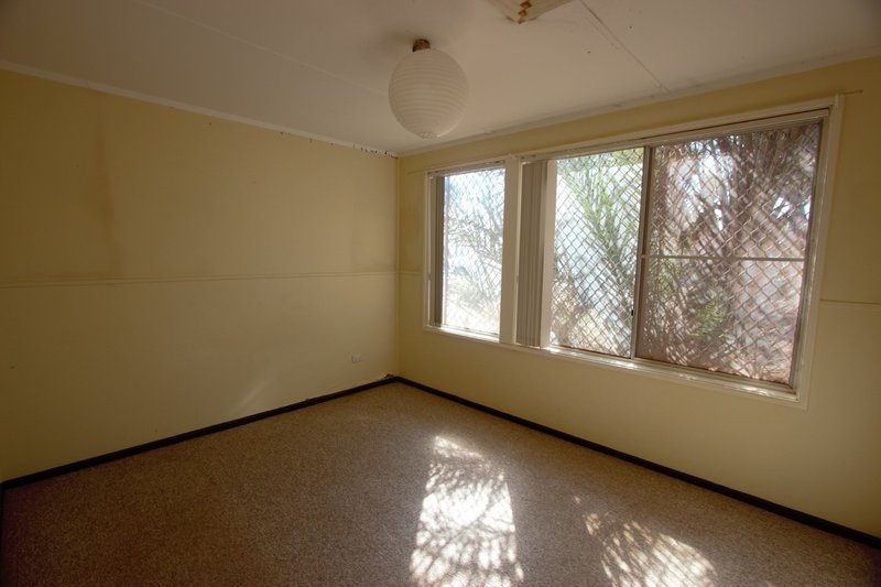 Photo - 8 Hardey Crescent, Dampier WA 6713 - Image 3