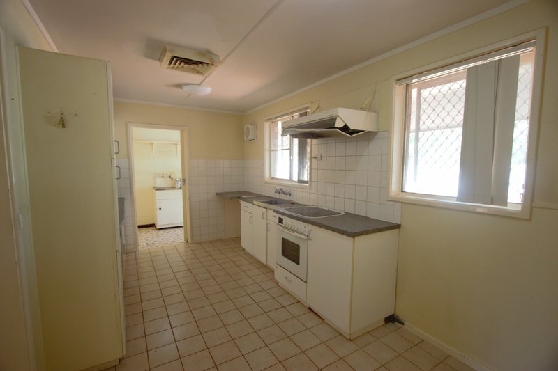 Photo - 8 Hardey Crescent, Dampier WA 6713 - Image 4