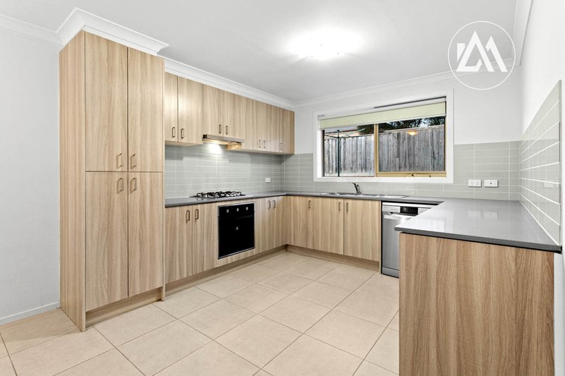 Photo - 8 Harmsworth Avenue, Langwarrin VIC 3910 - Image 3