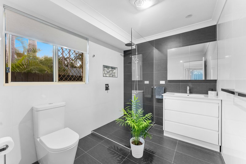 Photo - 8 Harold Court, Rothwell QLD 4022 - Image 15