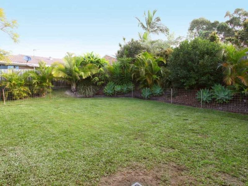 Photo - 8 Harrison Ct , Mudgeeraba QLD 4213 - Image 3