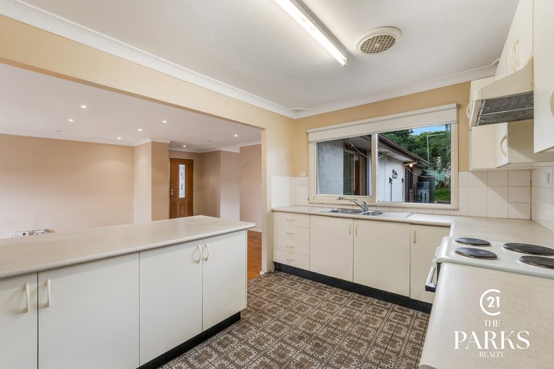 Photo - 8 Harrod Street, Prospect NSW 2148 - Image 5
