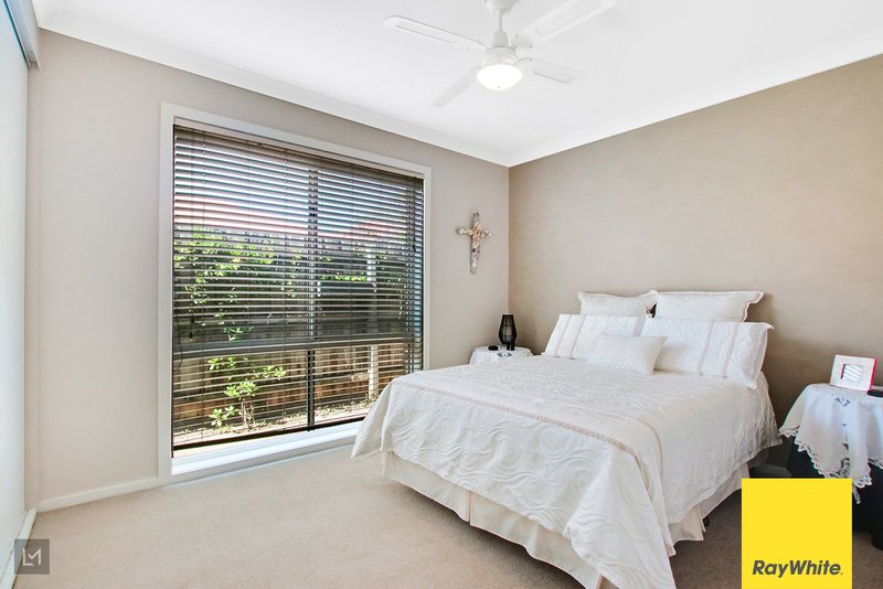 Photo - 8 Harvest Way, Werribee VIC 3030 - Image 6