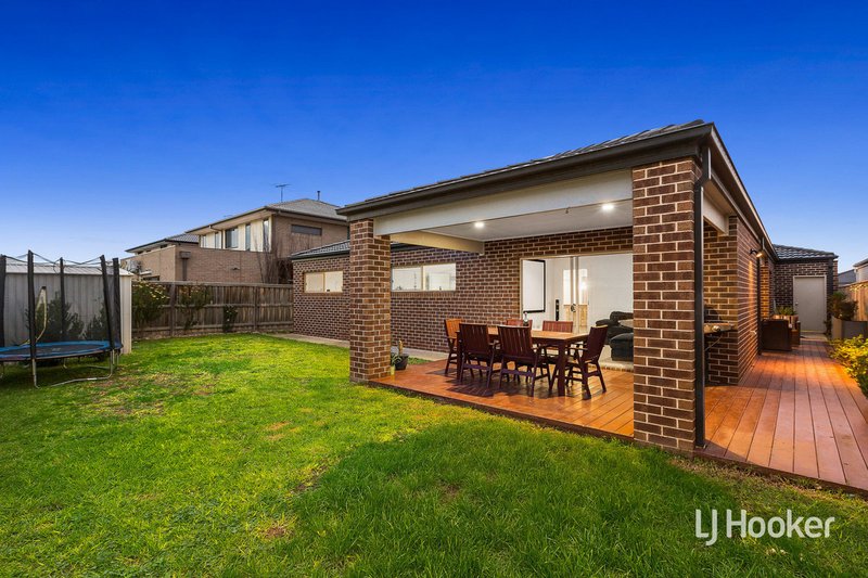 Photo - 8 Haslewood Street, Point Cook VIC 3030 - Image 19