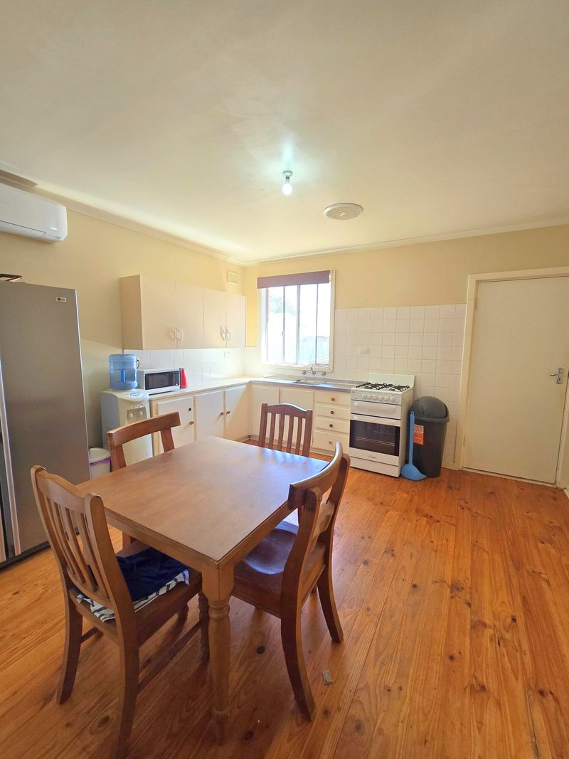 Photo - 8 Hawke Street, Whyalla Stuart SA 5608 - Image 4