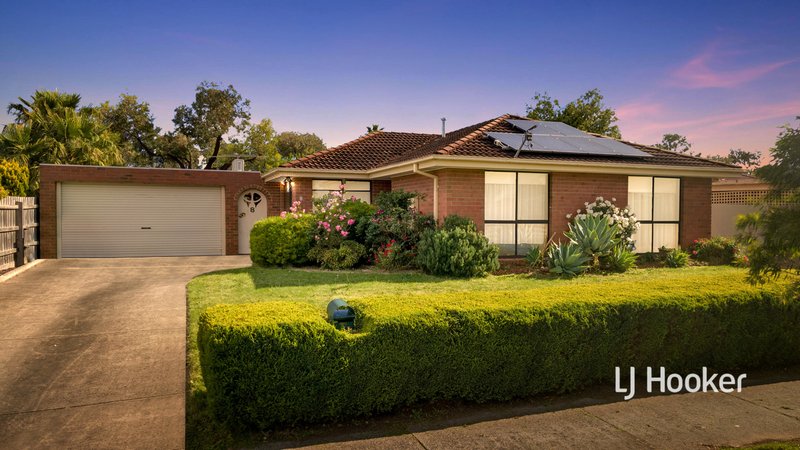 8 Hawking Avenue, Hampton Park VIC 3976