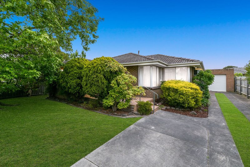 Photo - 8 Hawkins Court, Keysborough VIC 3173 - Image 2