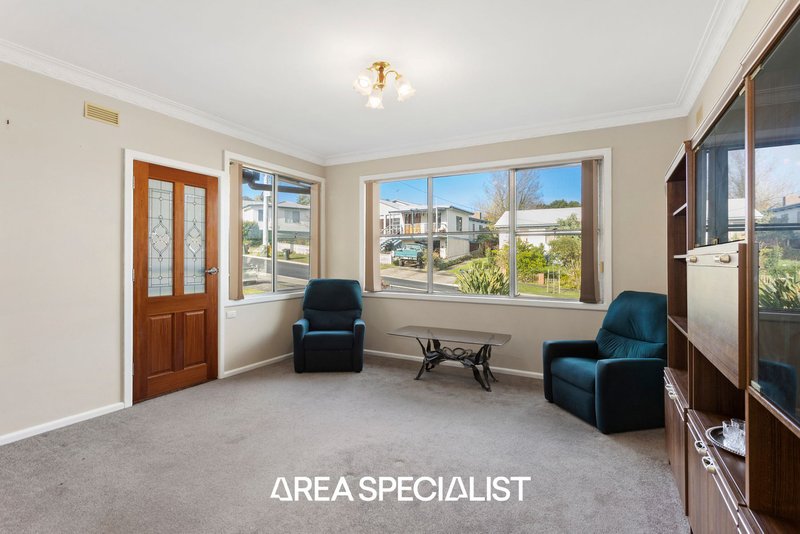 Photo - 8 Hawkins Street, Korumburra VIC 3950 - Image 4