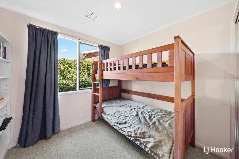 Photo - 8 Hayden Close, Florey ACT 2615 - Image 10