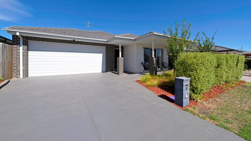 Photo - 8 Hearne Street, Googong NSW 2620 - Image 19