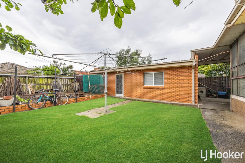 Photo - 8 Heather Avenue, Thomastown VIC 3074 - Image 15