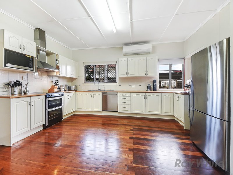 Photo - 8 Hellen Street, Bald Hills QLD 4036 - Image 5