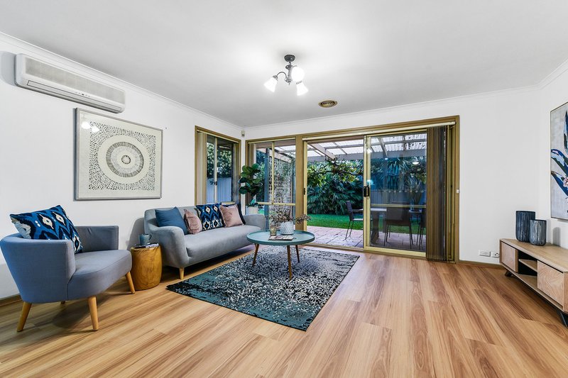 Photo - 8 Helmich Court, Aspendale Gardens VIC 3195 - Image 3