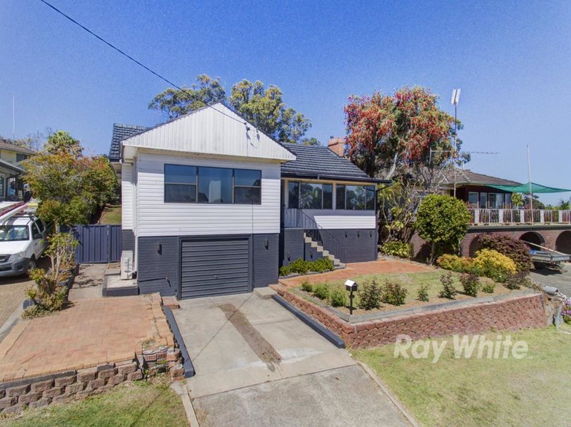 8 Hely Avenue, Fennell Bay NSW 2283