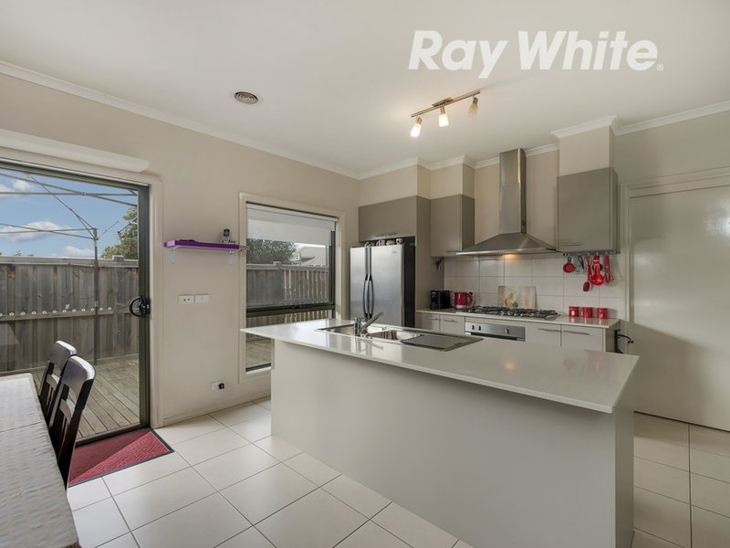 Photo - 8 Hemlock Way, Epping VIC 3076 - Image 2