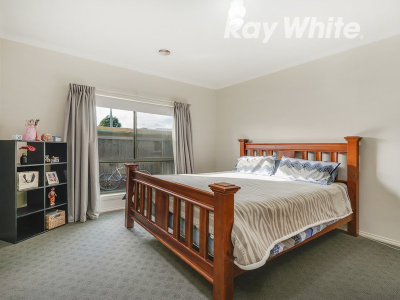 Photo - 8 Hemlock Way, Epping VIC 3076 - Image 5