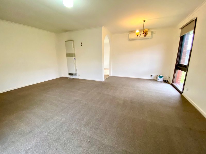Photo - 8 Hendon Court, Clarinda VIC 3169 - Image 10