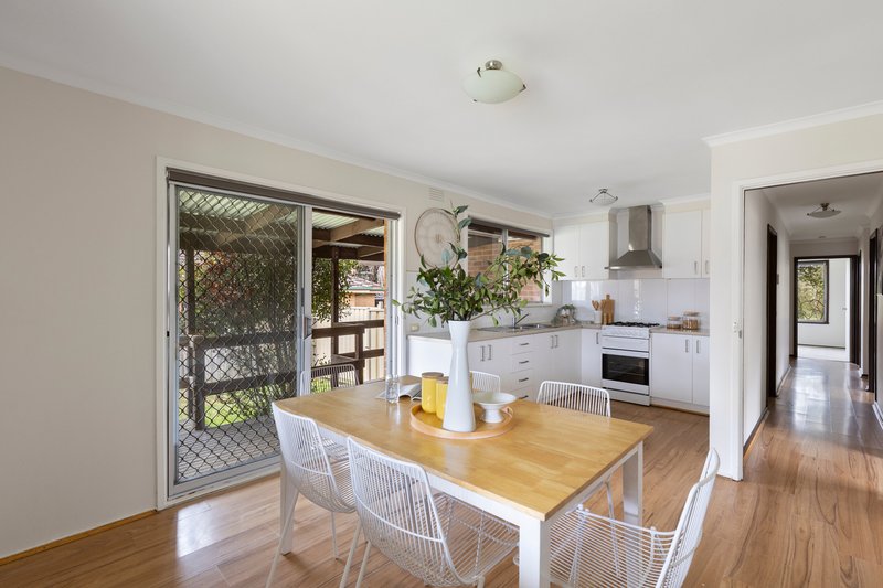 Photo - 8 Henry Court, Epping VIC 3076 - Image 3