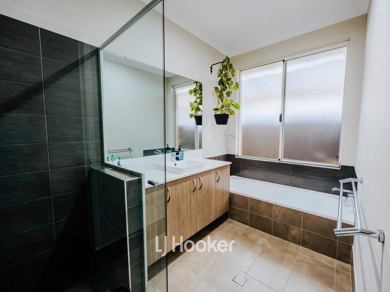 Photo - 8 Henry Willmott Drive, Geographe WA 6280 - Image 12