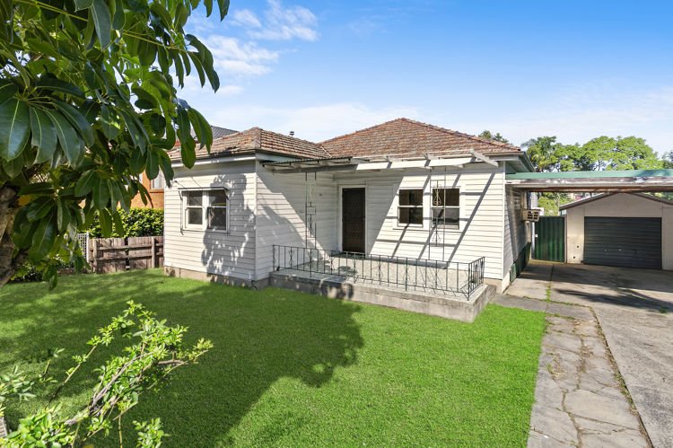 8 Henson Street, Merrylands NSW 2160