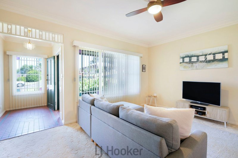 Photo - 8 Herd Street, Mount Hutton NSW 2290 - Image 6