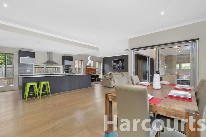 Photo - 8 Heron Ridge, Brown Hill VIC 3350 - Image 3