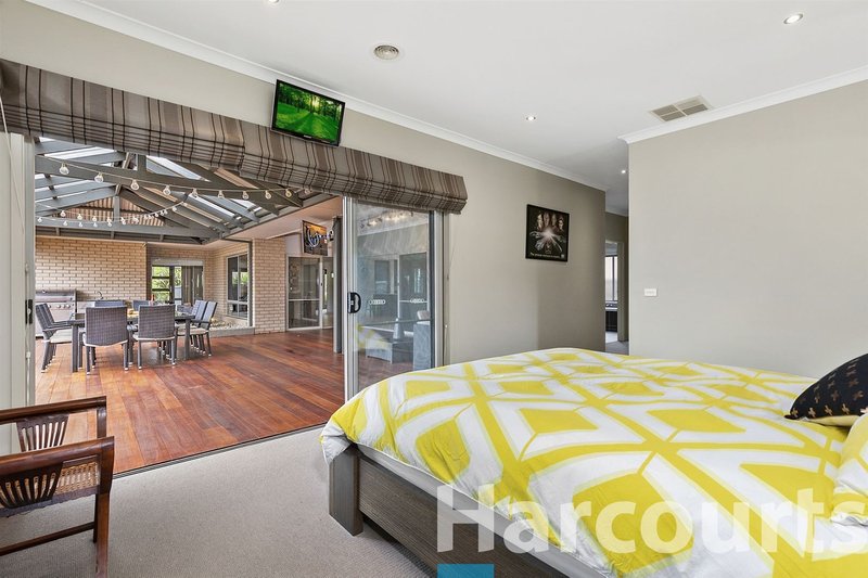 Photo - 8 Heron Ridge, Brown Hill VIC 3350 - Image 9