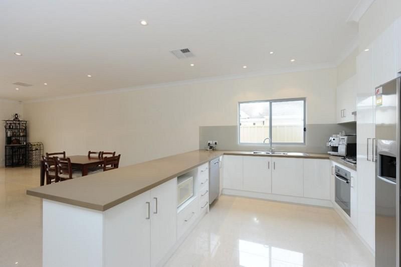 Photo - 8 Hewitt Crescent, Woodville South SA 5011 - Image 3