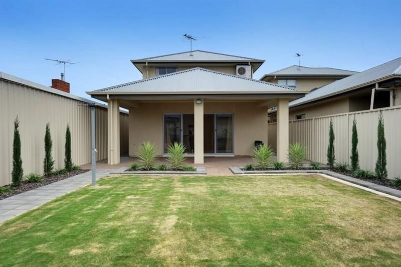 Photo - 8 Hewitt Crescent, Woodville South SA 5011 - Image 7