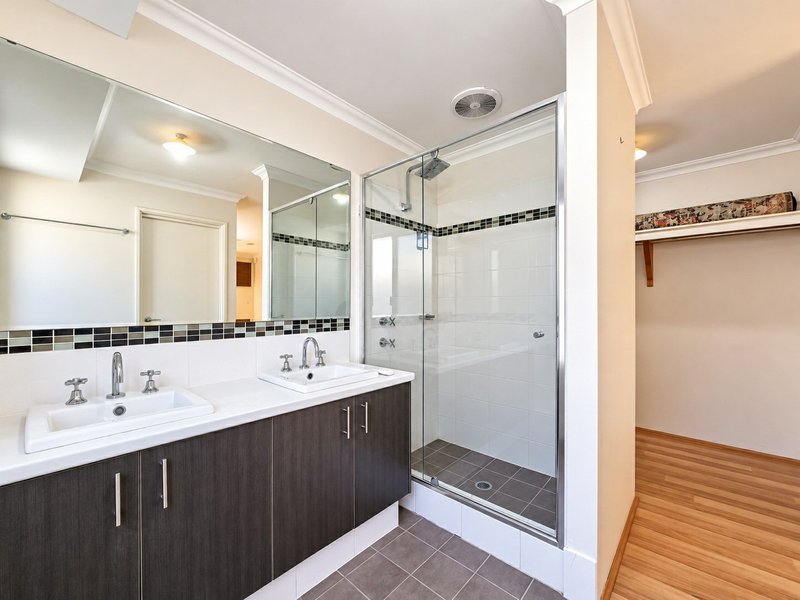 Photo - 8 Hewitt Link, Harrisdale WA 6112 - Image 3