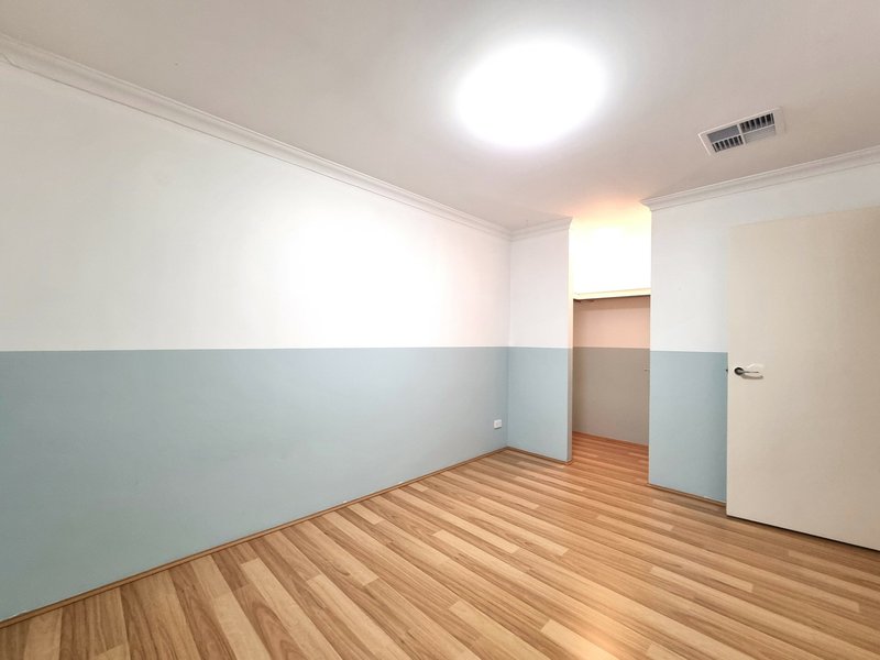 Photo - 8 Hewitt Link, Harrisdale WA 6112 - Image 6