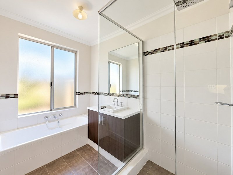 Photo - 8 Hewitt Link, Harrisdale WA 6112 - Image 8