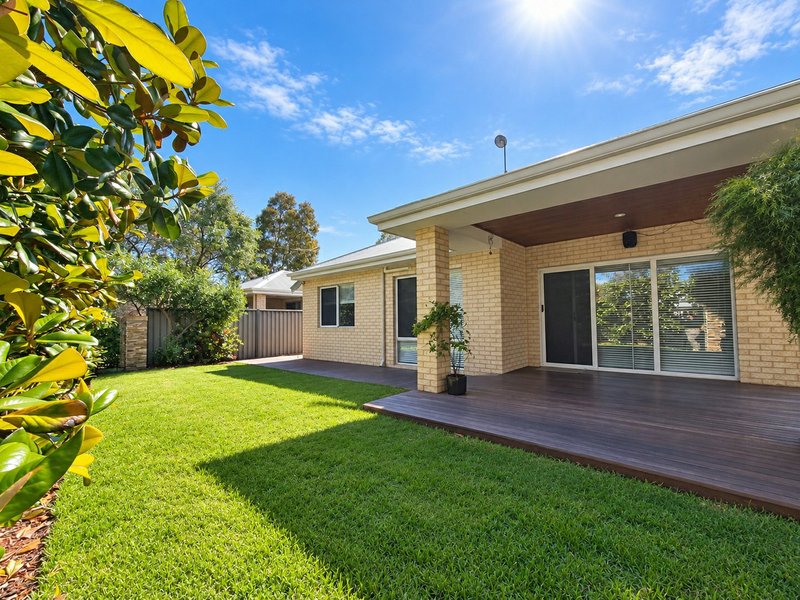 Photo - 8 Hewitt Link, Harrisdale WA 6112 - Image 11
