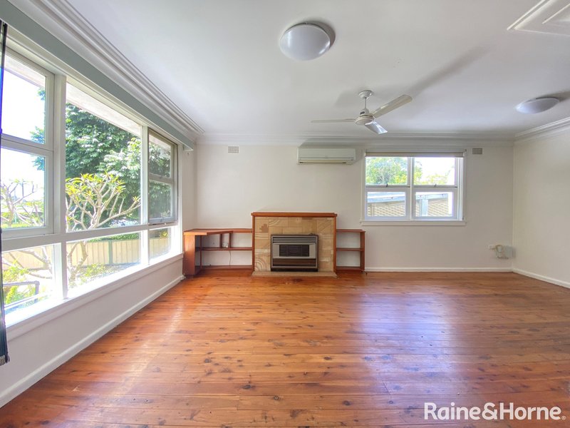 Photo - 8 Hewlett Avenue, North Nowra NSW 2541 - Image 3