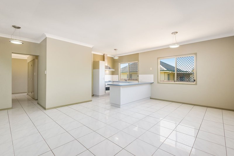 Photo - 8 Hickory Street, Inala QLD 4077 - Image 3