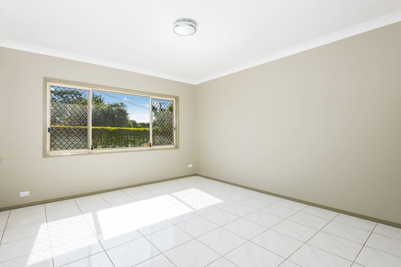 Photo - 8 Hickory Street, Inala QLD 4077 - Image 5