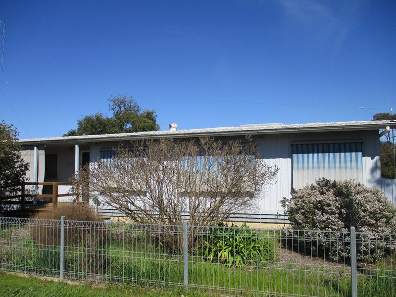 Photo - 8 High Street, Coonalpyn SA 5265 - Image 12