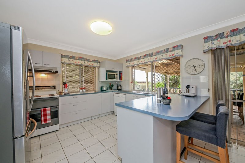 Photo - 8 Highfield Crescent, Strathpine QLD 4500 - Image 4