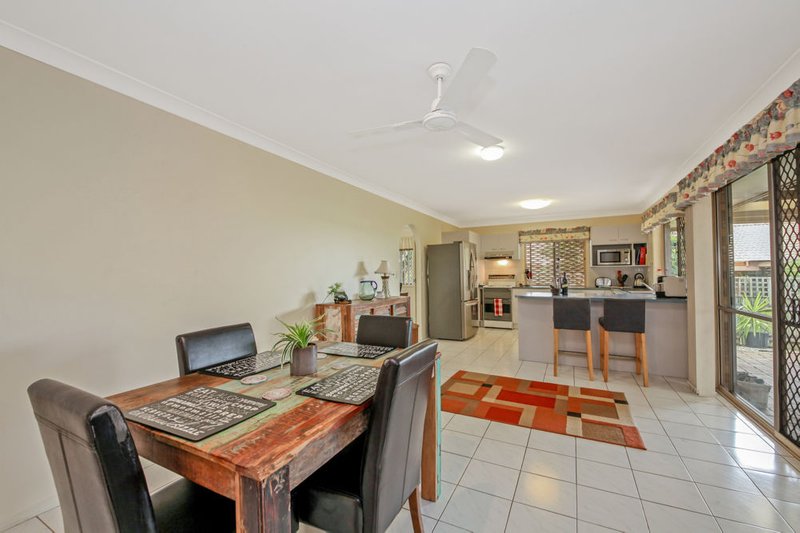 Photo - 8 Highfield Crescent, Strathpine QLD 4500 - Image 7