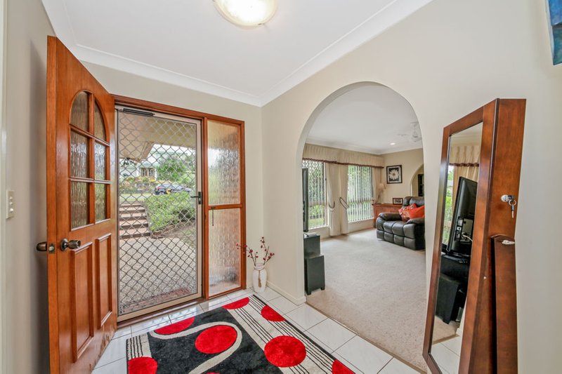 Photo - 8 Highfield Crescent, Strathpine QLD 4500 - Image 10