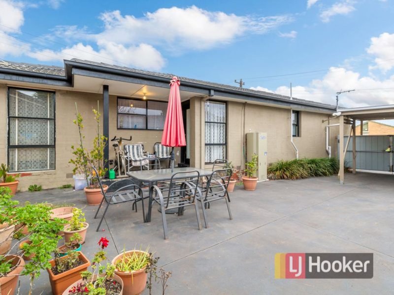 Photo - 8 Highland Avenue, Hampton Park VIC 3976 - Image 3