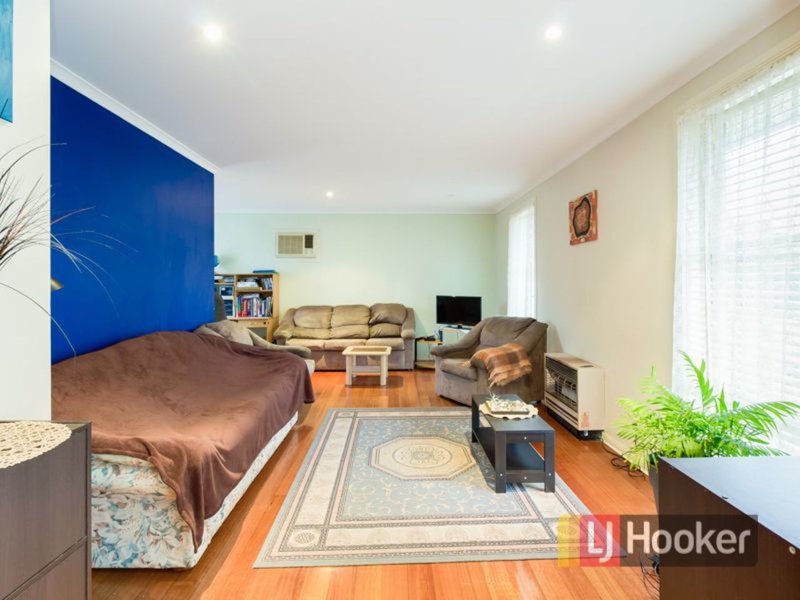 Photo - 8 Highland Avenue, Hampton Park VIC 3976 - Image 5