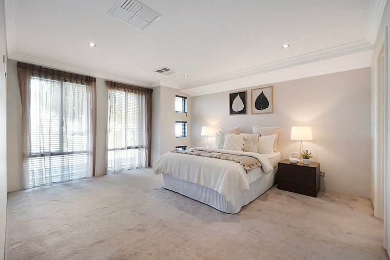 Photo - 8 Highland Rise, Piara Waters WA 6112 - Image 3